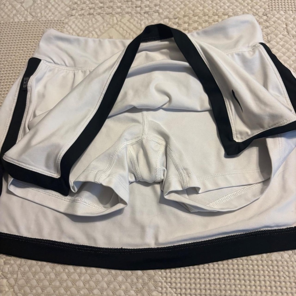 Y2K Nike white & black mini skort - Picture 2 of 6